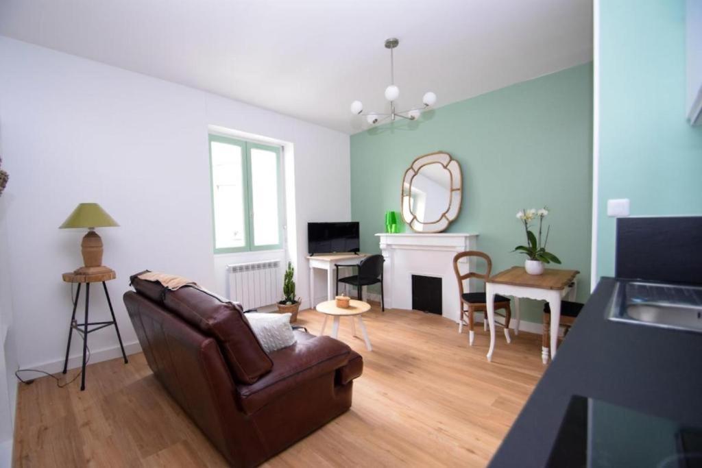 Appartement Entre Plage De L'Ecluse Et Place Du Marche Динар Экстерьер фото